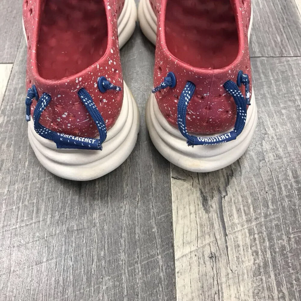 KANE RED SPECKLE PRINT REVIVE SHOE 9